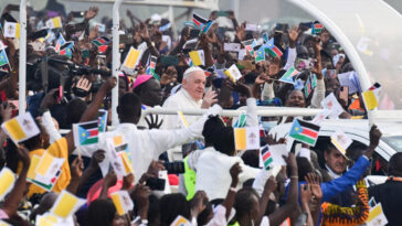 Papa Francisco concluye viaje a Sudán del Sur con el llamado a poner fin a la 'furia ciega' de la violencia