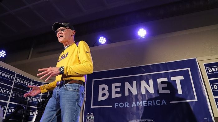 Por qué los demócratas y los medios de comunicación dejaron que el 'ragin' cajun' James Carville se saliera con la suya llamando a los republicanos "basura blanca"