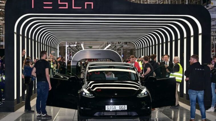 Tesla sube los precios de algunas versiones del Model Y en China - sitio web