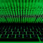 Al menos 50 empleados del gobierno de EE. UU. atacados con software espía, lo que provocó nuevas reglas