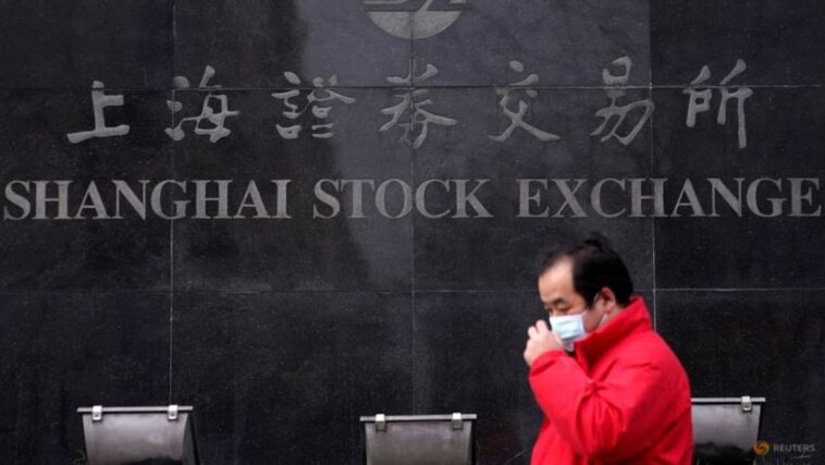 Beijing puede permitir que firmas financieras extranjeras coticen en China: exministro de Finanzas