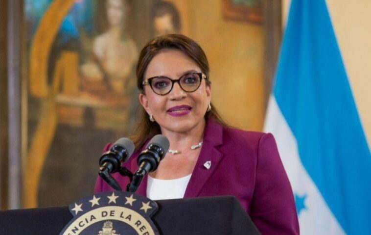 La presidenta de Honduras, Xiomara Castro, quien dijo que su país busca establecer relaciones diplomáticas con China