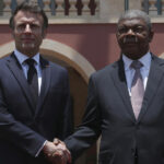 El francés Macron continúa su gira africana con escala en Brazzavile antes de Kinshasa