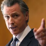 El gobernador de California, Newsom, dice que el estado no hará negocios con Walgreens