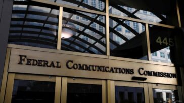 La FCC propone nuevas reglas para reevaluar la autoridad de servicios de telecomunicaciones de EE. UU. de propiedad extranjera