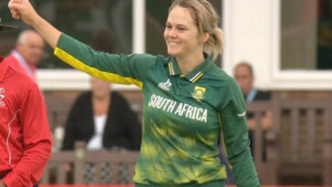 La gran danesa femenina de Proteas van Niekerk se retira oficialmente del cricket