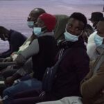 Migrantes subsaharianos huyen de Túnez tras ola de ataques racistas