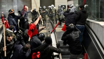 Hubo violentos enfrentamientos en las protestas de Atenas el domingo.