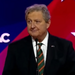VIDEO: El senador John Kennedy da un hilarante discurso de CPAC sobre los liberales 'raros' y cómo la administración Biden 'apesta'