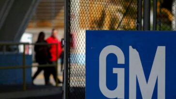 Cruise de GM retira del mercado 300 vehículos autónomos para actualizar el software después de un accidente de autobús