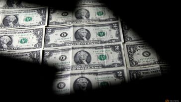 Dólar bordea a la baja;  en camino a la segunda pérdida mensual consecutiva