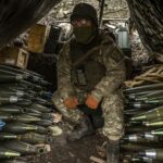 Un militar ucraniano en una posición de artillería en Zaporizhzhia, Ucrania, el 25 de marzo de 2023.