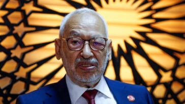 Juez tunecino ordena encarcelar al líder opositor islamista Ghannouchi