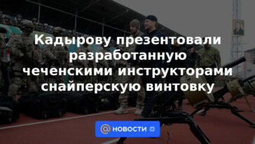 Kadyrov recibió un rifle de francotirador desarrollado por instructores chechenos.