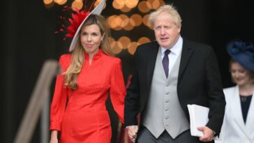 El ex primer ministro del Reino Unido, Boris Johnson, espera su tercer hijo con su esposa, Carrie Johnson |  CNN