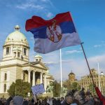 Los expertos dicen que los tiroteos masivos en Serbia se utilizaron como herramientas políticas antes de las grandes manifestaciones.