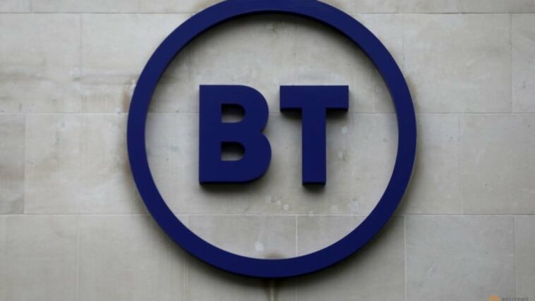 El pago del CEO de BT se congelará hasta la jubilación - Sky News