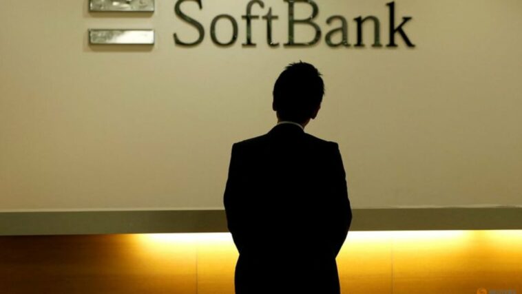 Exclusivo-SoftBank prepara nueva ronda de despidos en Vision Fund -fuentes
