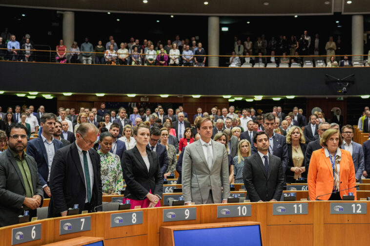 Inauguración: minuto de silencio en memoria de las víctimas de las inundaciones en Italia |  Noticias |  Parlamento Europeo