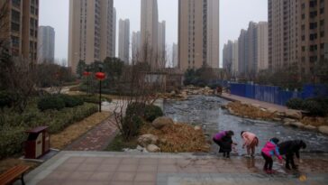 Los apartamentos baratos 'como el repollo' en algunas ciudades chinas atraen a los compradores y advierten