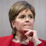 Nicola Sturgeon, ex líder de Escocia, liberada sin cargos tras ser arrestada en una investigación sobre financiación del partido |  CNN