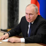 "Ataque sin sentido"  Rusia responderá al ataque al puente de Crimea