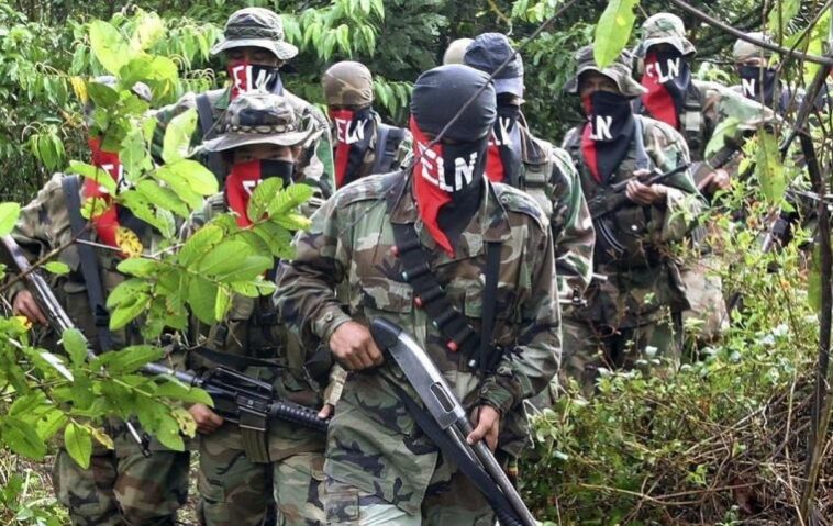 Los miembros del ELN deben estar preparados para “responder a amenazas o ataques de cualquier grupo armado contra nuestras unidades o contra la población civil”