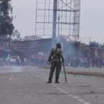 La policía de Kenia dispara gases lacrimógenos contra los manifestantes por aumentos de impuestos