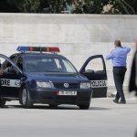 La policía albanesa refuerza la seguridad y realiza controles en el recinto de la oposición iraní