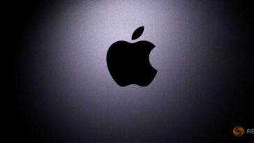 Apple renueva conversaciones con OpenAI para funciones de inteligencia artificial generativa del iPhone, informa Bloomberg News