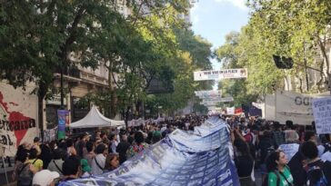 Critican al gobierno de Milei por compartir video que rebaja a víctimas de la dictadura militar argentina - Argentina Reports