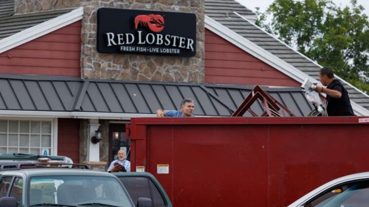 Red Lobster investiga pérdidas de "camarones interminables" después de declararse en quiebra