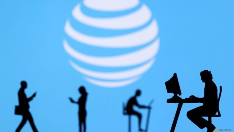 AT&T supera las estimaciones de incorporación de suscriptores a pedido de planes con precios más altos