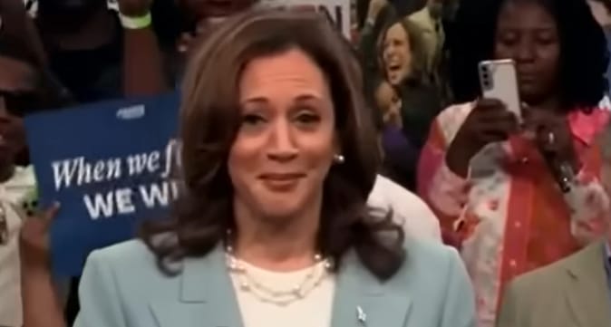 El problema de autenticidad de Kamala Harris se ve afectado cuando la acusan de usar un acento sureño falso en un mitin en Atlanta