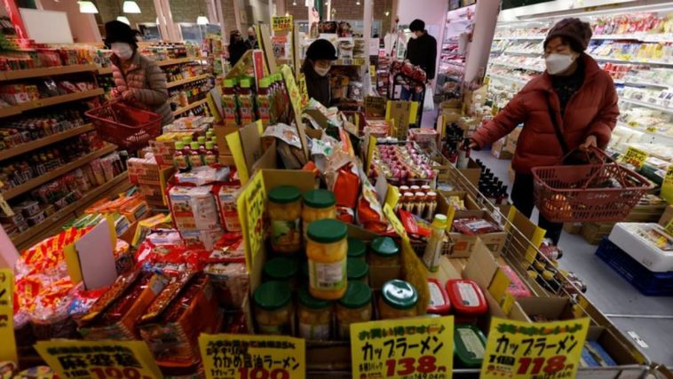 Las ventas minoristas en Japón suben un 3,7% interanual en junio, mejor que las previsiones