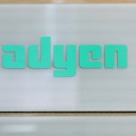 Adyen supera las previsiones de beneficios gracias a la expansión del mercado y a una contratación más lenta, las acciones suben