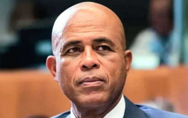 Se cree que Martelly estuvo involucrado en el tráfico de drogas a los EE. UU., lavado de dinero y otras actividades ilegales.