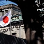 El Banco de Japón volverá a subir los tipos a finales de año, según el 57% de los economistas - sondeo de Reuters