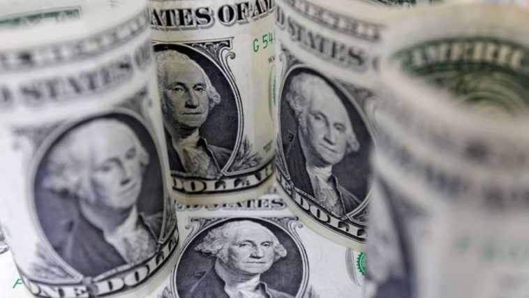 El dólar se desploma por el tono moderado de la Fed antes de Jackson Hole