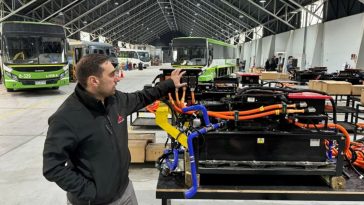 El gigante del cobre Codelco invierte en vehículos eléctricos y cactus como parte de su transformación ecológica