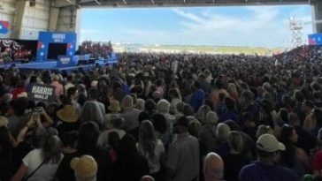 Kamala Harris celebra lo que parece el mayor evento de campaña demócrata en años en Michigan