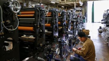 La actividad fabril de Japón cae en julio por la débil demanda, según el PMI