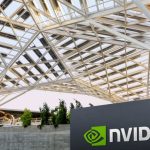 La demanda de chips de inteligencia artificial de Nvidia enfrentará un impacto limitado por un posible retraso en la producción, dicen los analistas