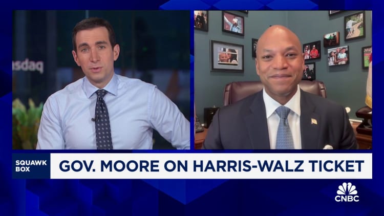 Gobernador de Maryland, Wes Moore: la regulación antimonopolio de Harris sería “diferente” a la de Biden