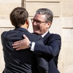 Después de Berlín, la británica Starmer continúa su ofensiva de encanto en París