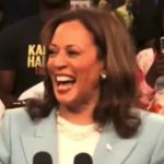 Retrospectiva: Kamala Harris reprende a los estadounidenses por decir "Feliz Navidad" sin dar amnistía a los "Dreamers"