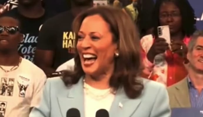 Retrospectiva: Kamala Harris reprende a los estadounidenses por decir "Feliz Navidad" sin dar amnistía a los "Dreamers"