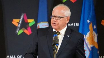 Tim Walz robó valor