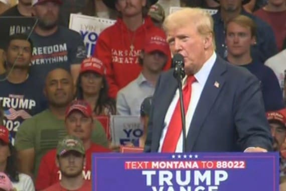 Trump parece completamente desconcertado por la venta de entradas de Harris al Arizona Arena