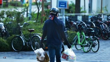 Comentario: Los consumidores podrían tener que pagar más por sus viajes y entregas. Es un precio que vale la pena pagar